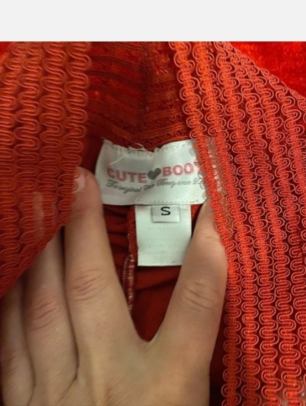 Cute Booty Lounge - Red Velour Leggings with Ruched Back Pocket - Picture 3 of 6